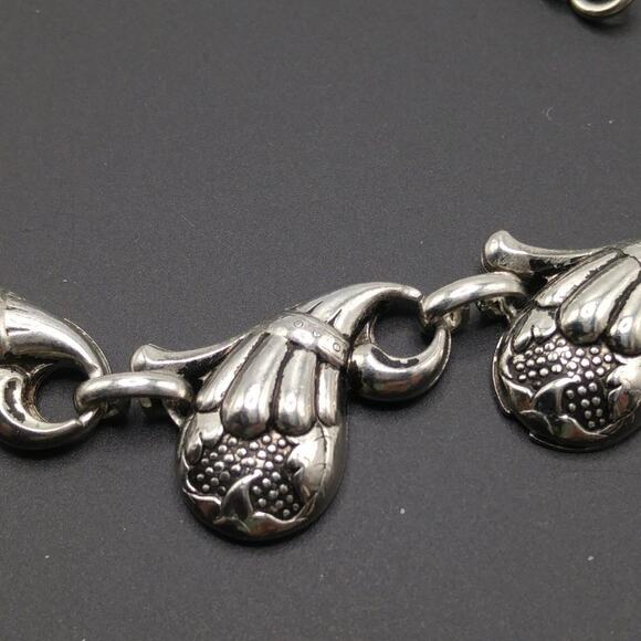 Vintage Floral Choker Necklace Clip Earrings Set, Silver Tone, 15 1/2 In & 1 In - Picture 9 of 10